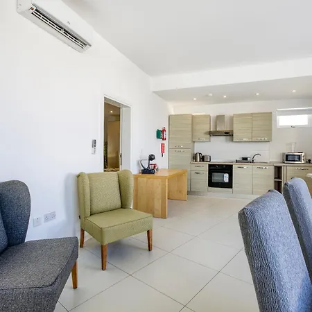 Lovely Penthouse With Private Bbq & Wifi In By 360 Estates Gzira