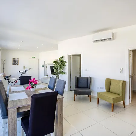 公寓 Lovely Penthouse With Private Bbq & Wifi In By 360 Estates Gzira